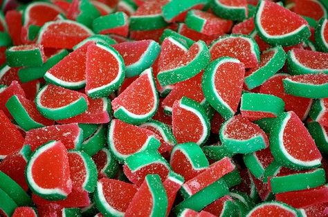 Delicious watermelon sugar candies. Watermelon Gummies, Candy Photography, Candy Images, Watermelon Party, Food Sweet, Food Wallpaper, Watermelon Slices, Best Candy, Colorful Candy