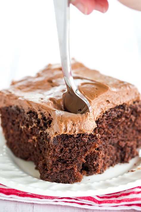 Chocolate Dump-It Cake: An old-fashioned recipe for chocolate cake mixed together in one pot, topped with cream cheese-chocolate frosting. Chocolate Zucchini Cake Recipe, Mocha Buttercream, Brown Eyed Baker, Chocolate Zucchini Cake, Rich Chocolate Cake, Fudge Cake, Chocolate Zucchini, Unsweetened Chocolate, Dump Cake Recipes