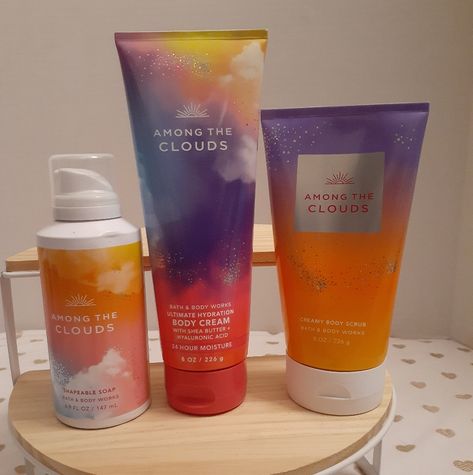 *Nwt* Unused "Among The Clouds" Fragrance Scent Set By Bath & Body Works. Set Includes: Shapeable Soap (4oz./147ml); Canister Container Has Some Dents/Marking Ultimate Hydration Body Cream W/Shea Butter & Hyaluronic Acid- 24 Hr. Moisture (8oz./226g) Creamy Body Scrub (8oz./226g) See Photos. Ask If You Have Questions. Thanks For Stopping By! Creamy Body Scrub, Among The Clouds, Skin Care Routine Order, Lavender Aromatherapy, Shea Butter Hand Cream, Makeup List, Egyptian Style, Bath And Body Works Perfume, Handbag Essentials