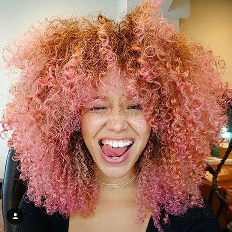 Pink Curly Hair, Pink Curls, Dyed Curly Hair, Colored Curly Hair, Curly Hair Extensions, Maintaining Healthy Hair, Dyed Natural Hair, Pelo Afro, Healthy Hair Journey