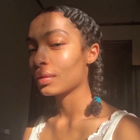 Yari Shahidi Hairstyles, Tara Shahidi, Yara Shahidi Aesthetic, Yara Shahidi Hairstyles, Pixie Aesthetic, Fragrance Free Skin Care, Yara Shahidi, Beautiful Black Hair, Soft Glam