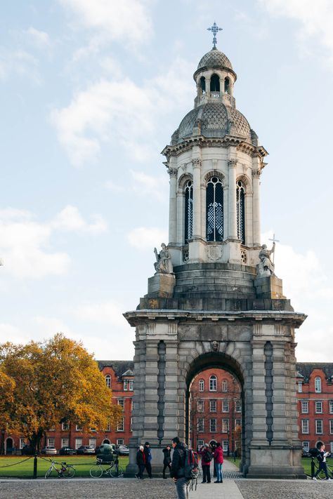 College Aestethic, Trinity College Dublin Aesthetic, Dublin Architecture, Trinity Dublin, Dublin Aesthetic, Ireland City, Dublin Map, Trinity College Library, Dublin Pubs