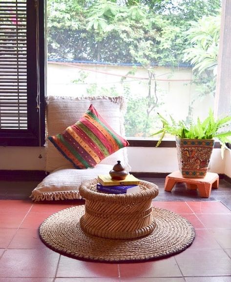 These floor cushions always remind me of one of my favourite Mani Ratnam movies- the one that stoked my love for floor seating- Mouna Ragam… Rented Home Decor, Home Decor With Plants, Decor With Plants, Cushion Seating, Indian Living Rooms, Indian Home Interior, Ethnic Home Decor, Plants Ideas, Diwali Decor