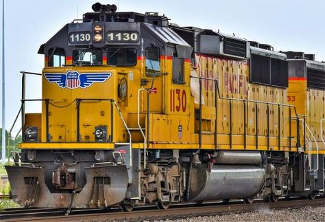 Railroad Wife, Model Trains Ho Scale, Union Pacific Train, Go Transit, Car Reference, Union Pacific Railroad, Railroad Pictures, Railroad Photography, Train Photography