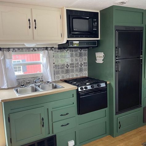 Rv Decorating Ideas Green, Green Caravan Interior, Caravan Interior Makeover, All In One Paint, Caravan Interiors, Dark Green Paint, Diy Caravan, Caravan Ideas, Beyond Paint