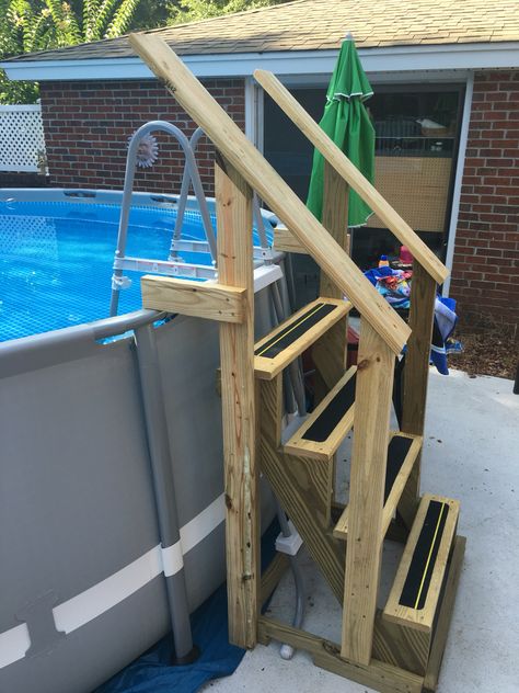 Above ground pool ideas, above ground swimming pool with deck, above ground pool maintenance, above ground pool landscaping, hacks, oval, sunken, designs, steps Diy Pool Ladder, Above Ground Pool Stairs, Piscina Pallet, Above Ground Pool Ladders, Oberirdischer Pool, Above Ground Pool Steps, Pool Plumbing, Deck Piscina, Piscina Intex