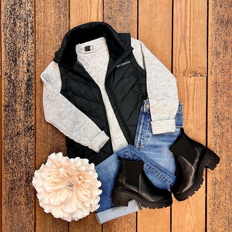 O U T F I T 🤍 I N S P O A little Sunday outfit inspiration, featuring one of our super warm Columbia vests. We have a great variety of Columbia in store and online! https://walkthecoast.ca/?s=Columbia @columbia1938 #outfitinspo #fashion #fashioninspo #shoplocal Columbia Vest Outfit, Sunday Outfit, Columbia Vest, Vest Outfit, Vest Outfits, The Coast, Columbia, Outfit Inspirations, Fashion Inspo