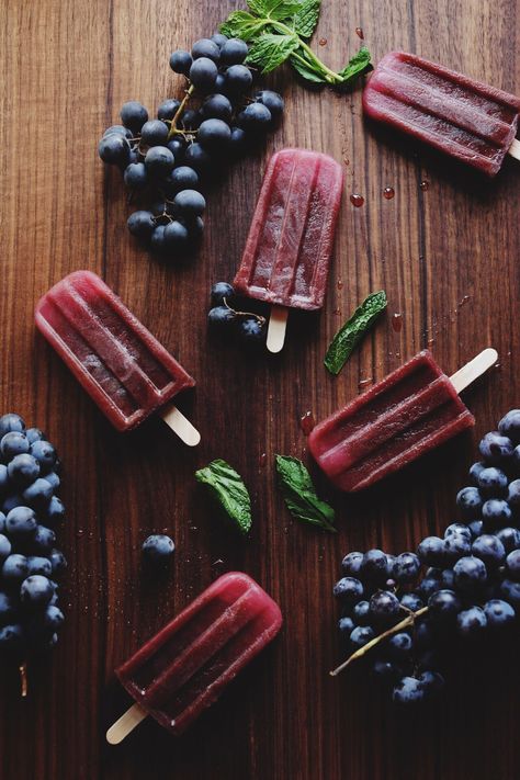 Grape Popsicles Recipe, Grape Popsicles, Baking Drawing, Ice Popsicle, Blueberry Mint, Healthy Popsicles, Summer Sweets, Ice Cream Stick, Ice Lolly