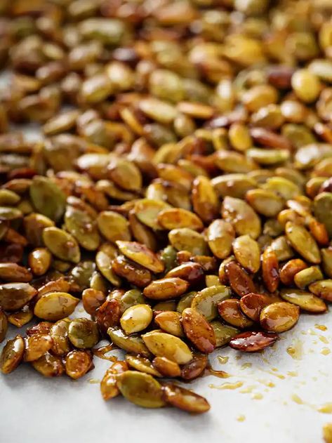 The Ultimate Guide To A Delicious Roasted Pumpkin Seeds Recipe | Successible Life Sprouted Pumpkin Seeds Recipe, Pumpkin Seeds Recipe Roasted, Roasted Pumpkin Seeds Recipe, Pumpkin Seed Recipes Roasted, Sunflower Seed Recipes, Roast Pumpkin Seeds, Pumpkin Seeds Recipe, Milk Nutrition Facts, Shelled Pumpkin Seeds