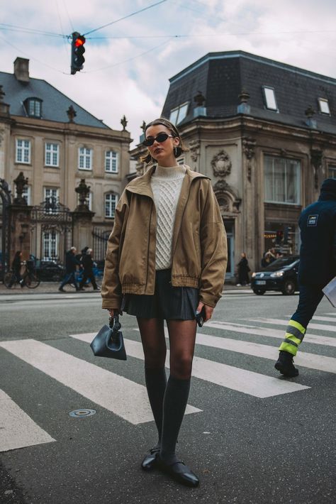 The Best Street Style Photos From the Fall 2024 Shows in Copenhagen | Vogue Berlin Street Style, Berlin Fashion Street, Berlin Mode, Copenhagen Fashion Week Street Style, Copenhagen Street Style, Top Street Style, Vogue France, Copenhagen Fashion, Berlin Fashion