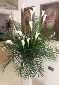 Easter Church Flowers, Palm Sunday Decorations, Easter Floral Arrangement, Church Altar Decorations, Tropical Floral Arrangements, Tropical Flower Arrangements, Easter Flower Arrangements, Church Easter Decorations, Large Floral Arrangements