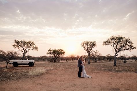 Bush Weddings - SouthBound Bride Wedding In The Bush, African Bush Wedding, Africa Elopement, Photographer Ideas, Bush Wedding, Africa Wedding, Safari Wedding, African Skies, Field Wedding