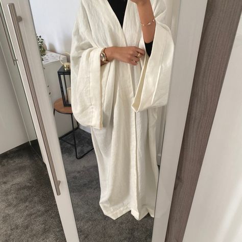 White oversized abaya made to measure #abaya #modestfashion #modestwead #openabaya #muslimah https://depop.app.link/wRQcxDAGedb Oversized Abaya, Linen Abaya, Made Outfits, White Abaya, Abaya Kimono, White Kimono, Arab Fashion, Abayas Fashion, Abaya Fashion