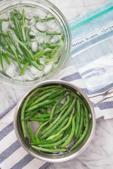 Why You Should Blanch Vegetables Before Freezing Blanch Vegetables, Blanching Green Beans, Frozen Summer, Sauteed Green Beans, Salmon Potato, Lunch Appetizers, Summer Produce, Freeze Greens, Frozen Green Beans