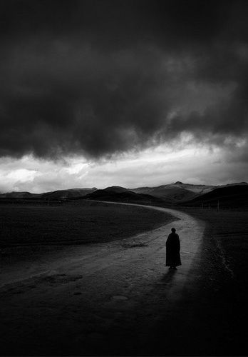 walking alone Black Landscape, Cloud Photography, Nostalgia Art, Matka Natura, Rapper Art, Broken Pieces, Rule Of Thirds, Photo B, Dark Places