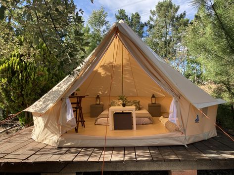 Glamping Tent Platform, Yurt Glamping Luxury Camping, Bell Tent Interior Ideas 5m, Fancy Tents Camping, Glamping Bell Tent, Glamping Tent Interior Ideas, Tent Interior Design, Bell Tent Interior Ideas, Farm Glamping