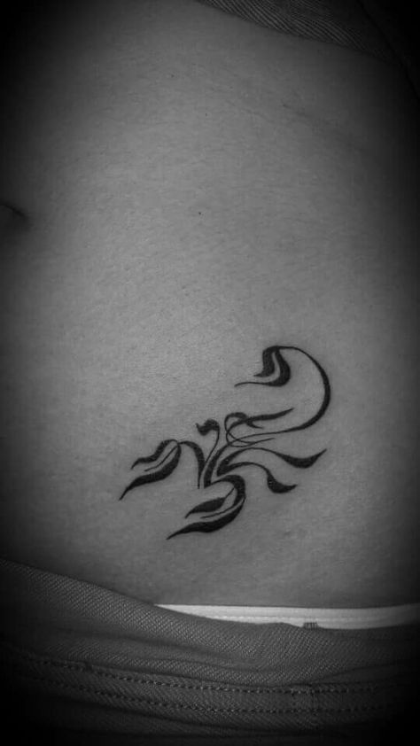 Scorpio Tatoos Ideas, Cute Scorpio Tattoo, Scorpio Constellation Tattoos, Scorpio Zodiac Tattoos, Ma Tattoo, Gangsta Tattoos, Scorpio Tattoo, Kunst Tattoos, Scorpion Tattoo