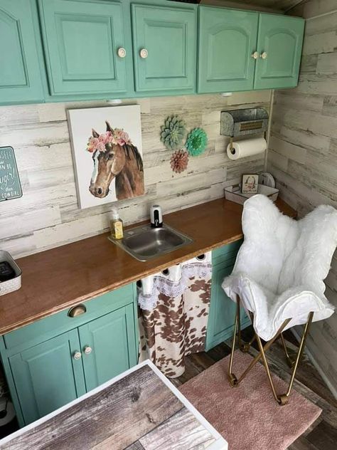 Horse Trailer Tack Room To Living Quarters, Horse Trailer Decorating Ideas, Living Quarters Horse Trailer Remodel, Western Rv Remodel, Living Quarters Horse Trailer Ideas Diy, Horse Trailer Living Quarters Remodel, Horse Trailer Weekender Interior Ideas, Western Camper Remodel, Weekender Horse Trailer Remodel