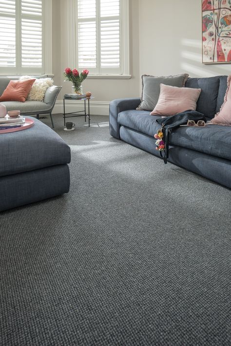 Dark Grey Carpet Living Room Ideas, Gray Carpet Living Room Interior Design, Grey Carpet Living Room Ideas, Dark Grey Carpet Living Room, Carpet Lounge, Lounge Carpet, Room Ideas Dark, Grey Carpet Living Room, Gum Trees