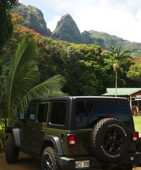 alissongonzalez07 | VSCO Green Jeep Wrangler, Jeep Decor, Jimny 4x4, Champagne Coast, Hawaii Living, Jeep Wallpaper, Environment Photography, Jeep Baby, Green Jeep