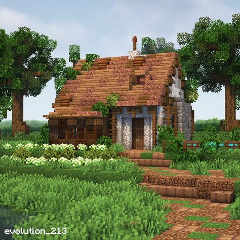 Minecraft Rural House, Stone Cottage Minecraft, Cosy Minecraft Cottage, Minecraft Small Details, Smallishbeans Minecraft Builds, Rustic Minecraft Builds, Minecraft Mud House, Minecraft Houses Ideas Cottage, Spruce Cottage Minecraft