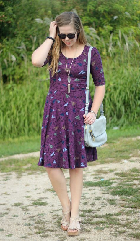 LuLaRoe Nicole Dress Fossil Bag, Casual Chic Summer, Purple Bird, Lularoe Nicole Dress, Chic Autumn, Cute Modest Outfits, Kendra Scott Necklace, Lularoe Styling, Full Circle Skirts