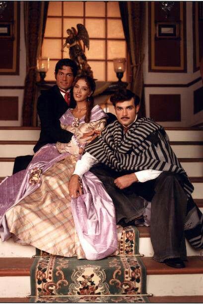 Adela Noriega, Fernand Colunga y Mauricio Islas Amor Real Telenovela, Telenovela Aesthetic, Amor Real, Most Beautiful People, Ricky Martin, Period Dramas, Couples Costumes, Soap Opera, Beautiful People