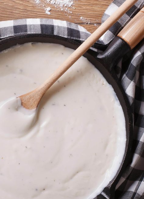 Easy Sour Cream Sauce Bechamel Sauce Recipe, Making White Sauce, Keto Alfredo Sauce, Cream Sauce For Chicken, Sour Cream Sauce, Cheese Sauce Recipe, Soup Maker, Bechamel Sauce, Sauce For Chicken