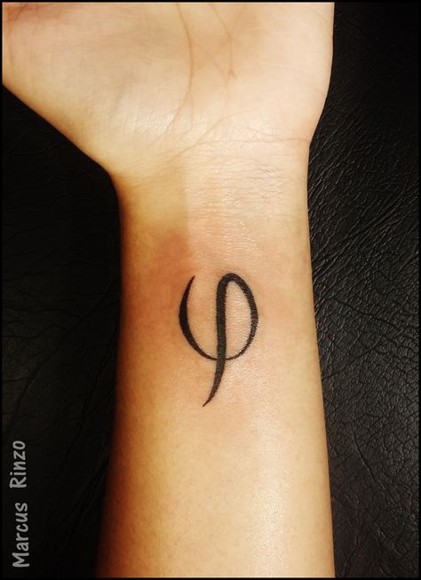 Simbolo da filosofia. #tattoo Psy Symbol Tattoo, Phi Tattoo, Philosophy Tattoo, Philosophy Tattoos, Fibonacci Spiral Tattoo, Psychology Tattoo, Golden Ratio Tattoo, Spiral Tattoos, Shape Tattoo