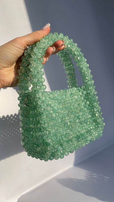 Pearls Bag, Hugo Spritz, Simple Elegant Jewelry, Hand Beaded Bag, Sac Diy, Beads Craft Jewelry, Diy Bags Patterns, Crystal Bags, Bead Charms Diy