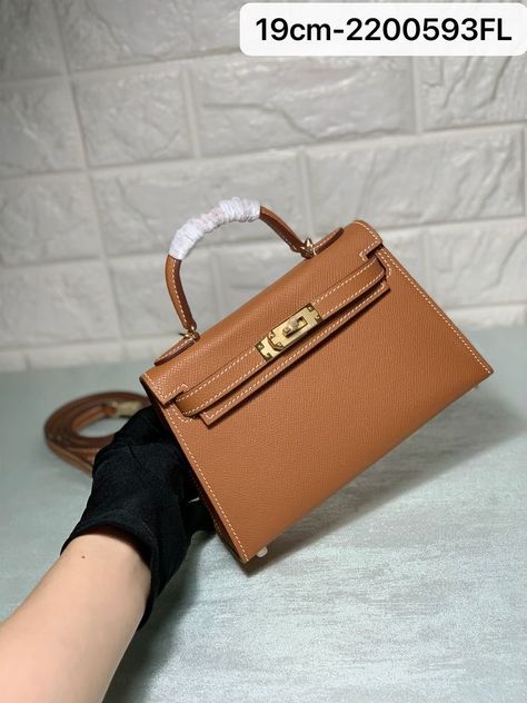 Dm for your orders. World wide delivery available Mini Kelly Hermes, Kelly Brown, Mini Kelly, Hermes Kelly Bag, Hermes Constance, Kelly Bag, Gray Top, Selfie Ideas Instagram, Hermes Handbags