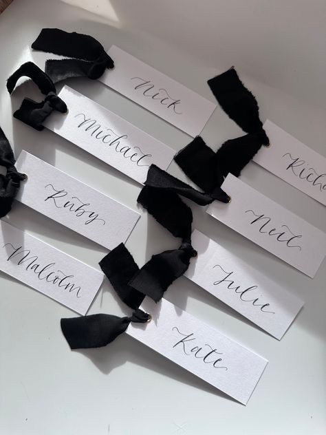 Black Table Name Cards, Black White Wedding Table Decor, Black And Colourful Wedding, Table Name Place Cards, Black And White Wedding Name Cards, Name Place Settings Wedding, Cricut Wedding Place Cards, Black And White Wedding Diy, Name Place Wedding