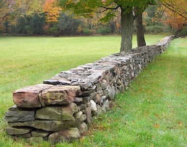 Walls | Stone Wall Initiative Low Stone Wall Garden, Dry Stone Wall Garden Ideas, Stone Wall Garden Ideas, Front Stone Wall, Low Stone Wall, Stone Garage, Fieldstone Wall, Natural Stone Retaining Wall, Rock Fence