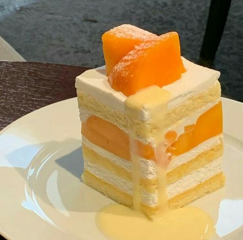 Mango Cake Aesthetic, Mango Dessert Aesthetic, Asian Desserts Aesthetic, Romantic Food, Mango Desserts, Mango Tart, Korea Food, Frappuccino Recipe, Mango Dessert