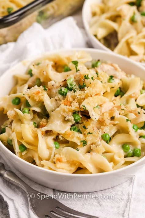 This easy creamy chicken noodle casserole is a weeknight favorite! Ready in just 30 mins and made with a handful of pantry staples it so simple to prepare. #spendwithpennies #chickennooodlecasserole #casserole #maindish #pastacasserole #noodlecasserole #pasta Baked Chicken Noodle Casserole, Chicken Casserole With Noodles, Chicken Noodle Casserole Easy, Leftover Chicken Casserole, Easy Chicken Noodle Casserole, Casserole With Noodles, Chicken And Egg Noodles, Chicken Noodle Casserole Recipe, Egg Noodle Recipes