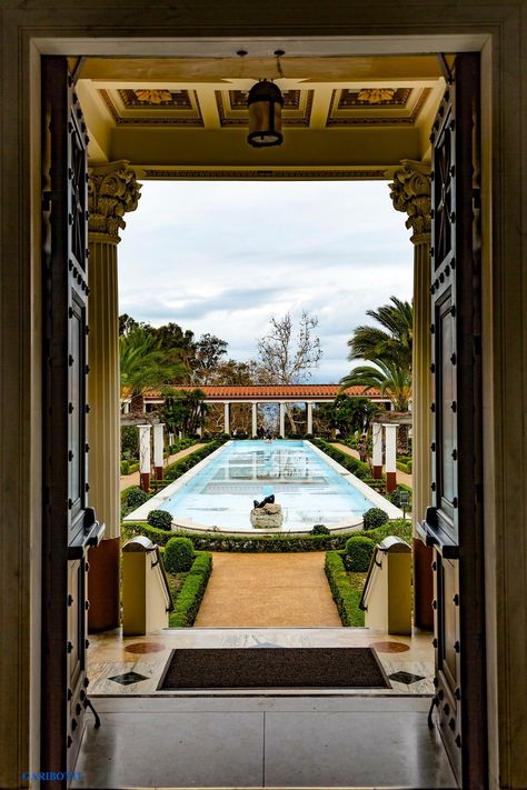 Getty Villa, Los Angeles-A view of the outside Peristyle. The Getty Villa is a replica of the archaeologist's blueprints of the Villa dei Papiri in ancient Herculaneum (Ercolano, Italy). Remarkable!  For all of my friends, Happy New Year! Per tutti i miei amici in Italia-Felice Anno Nuovo! Roman Villa House, Getty Villa Photoshoot, Italy Farmhouse, Los Angeles Architecture, Visit Los Angeles, Roman Villa, Getty Villa, Los Angeles Usa, Roman History