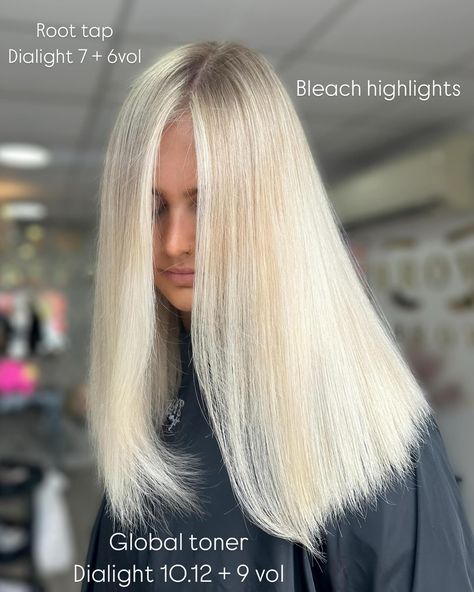 ROOTED BABY BLONDE 🫶🏼 Fullhead of bleach highlights to add lots of brightness, followed by a gentle root tap to mimic a natural root grow out ✨ My client wanted a bright blonde but wanted soft root grow out 🩷 SWIPE TO SEE BEFORE ▶️ #brightblonde #blondelondon #blondespecialist #blondespecialistlondon #rootedblonde Bleach Highlights, Root Tap, Baby Blonde, Bright Blonde, Grow Out, Blonde Hair, Tap, Bleach, Highlights