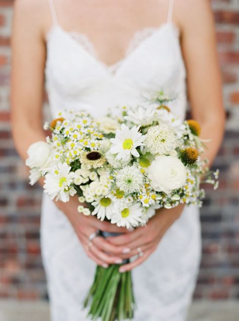 Freesia Bouquet, Spring Wedding Bouquets, White Ranunculus, Romantic Bouquet, Hand Bouquet, Wedding Flowers Summer, White Wedding Bouquets, Gerbera Daisy, White Bouquet