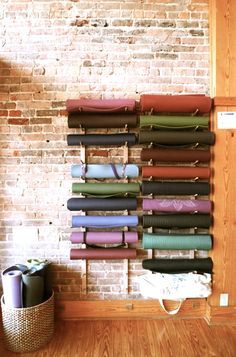 Yoga Studios Mats Storage, Studios Design, Brick Wall, Studios Ideas, Yoga Mats Storage, Pilates Studios, Yoga Spaces, Yoga Rooms, Storage Ideas Yoga Studio Design Ideas, Sala Yoga, Yoga Room Design, Yoga Shala, Yoga Mat Storage, Yoga Studio Design, Yoga Studio Decor, Gym Interior, Deco Studio