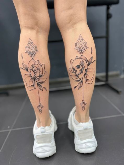 Leg Tattoo Women, Tattoo Pierna Mujer, Calf Tattoos For Women, Feminine Shoulder Tattoos, Leg Bracelet, Ink Tattoo Design, Red Ink Tattoo, Unique Butterfly Tattoos, Red Tattoo Ideas