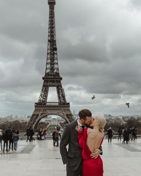 Polubienia: 6,039, komentarze: 28 – Julianne Hough (@juleshough) na Instagramie: „Every day with you is better than the day before @brookslaich ❤️❤️❤️ #mylove #paris 📷:…” Brooks Laich, Paris Engagement Photos, Paris Couple, City Shoot, Honey Moon, Paris Pictures, Julianne Hough, Romantic Destinations, Paris Photography