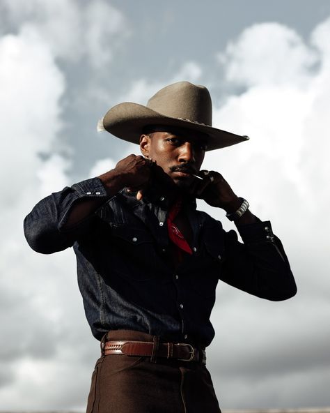 Derrick | Photographer | “Tell me somethin’ girl. Are you happy in this modern world?” Someone take this hat away from me. I’m out of control 🤠 Denim shirt… | Instagram Cowboy Street Style, Black Cowboy Hat Outfit Men, Cowboy Hat Outfit Men, Western Outfit Men, Cowboy Poses, Cowboy Shoot, Winter Western Outfits, Cowboy Portrait, Cowboy Fit