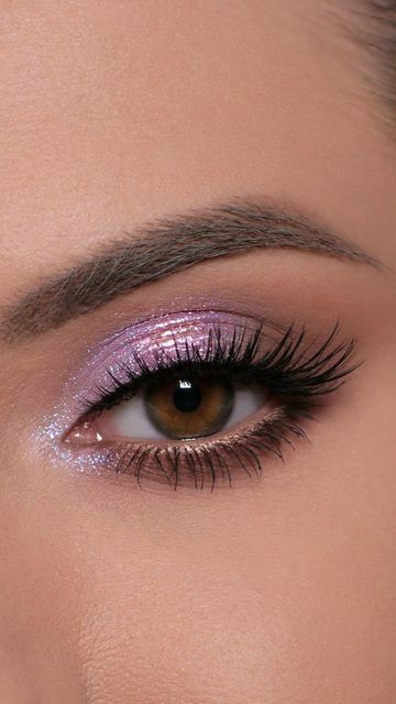 Rapunzel Makeup, Sparkly Eye Makeup, Purple Eyeshadow Looks, Purple Makeup Looks, Maquillage On Fleek, Reflux Diet, Prom Eye Makeup, Cute Eye Makeup, Purple Eye Makeup