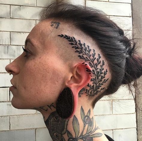 Fern head tattoo Undercut Tattoos, Esther Garcia, Scalp Tattoo, Face Tattoos For Women, Fern Tattoo, Me Tattoo, Head Tattoo, Side Tattoos, Face Tattoos