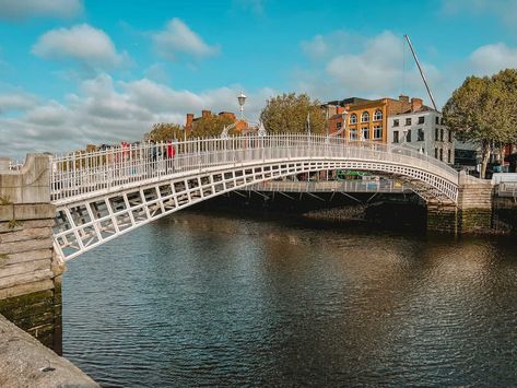 Ha'Penny Bridge Dublin Umbrella Street, Travel Ireland, Ireland Travel, Top Tips, How To Find, Find It, Dublin, Penny, Umbrella