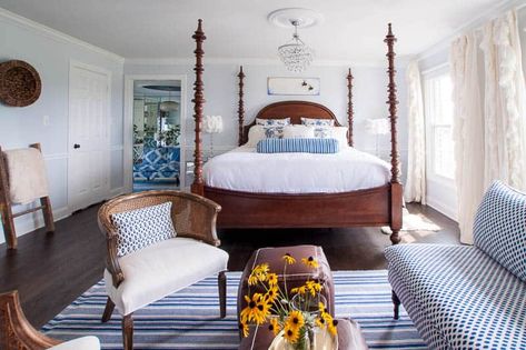 19 Beautiful Bedrooms, Plus 1. Rice Bed, Blue And White Decor, Colonial Furniture, Four Poster Bed, Dark Furniture, Four Poster, Poster Bed, Bedroom Color Schemes, Traditional Bedroom