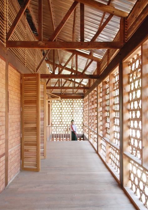 Bamboo Roof, Detail Arsitektur, Timber Architecture, Arsitektur Masjid, Bamboo Architecture, Tropical Architecture, Wood Architecture, Timber Structure, Vernacular Architecture