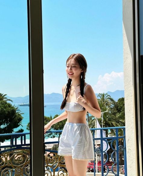 aespa ningning Ning Yizhuo, Ning Ning, Giselle Winter, Karina Giselle, Whiplash, Black Mamba, K Idols, Instagram Update, Body Goals