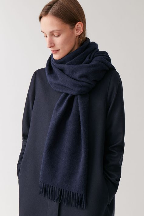 Muffler Outfit, Handmade Wool Scarf, Navy Blue Coat, Pakistani Fashion Casual, Navy Hats, Outdoor Essentials, Scarf Design, Wool Scarf, Cashmere Scarf