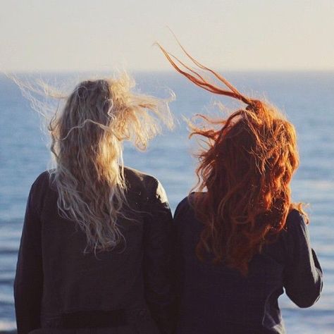 Red Head Girls, Redhead Girlfriend, Blonde Couple, Girlfriend Aesthetic, Blonde Aesthetic, Ginger Girls, Lily Evans, Best Friends Aesthetic, Red Head